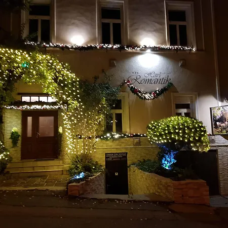 罗曼缇卡埃格酒店 3*