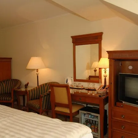 罗曼缇卡埃格酒店 3*