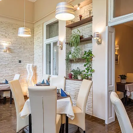 Hotel Romantik Eger