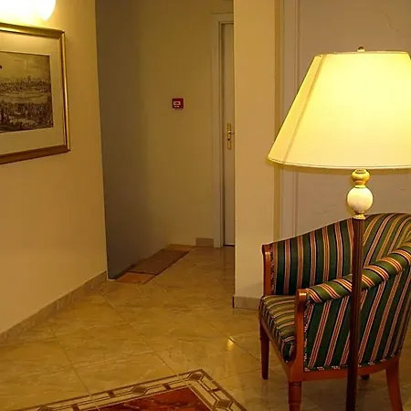 Romantik מלון 3*